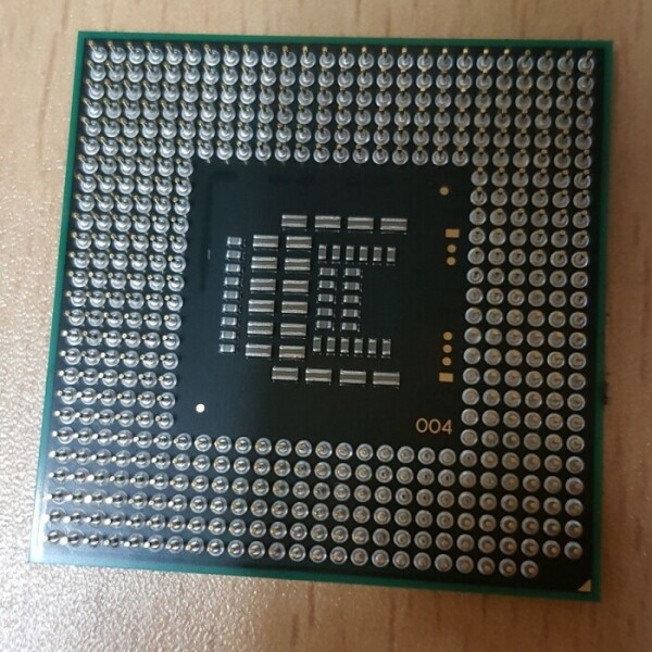 액정도매(LCD도매),CPU중고 인텔 코어2듀오 core 2 DUO P8700 SLGFE 2.53G 3M