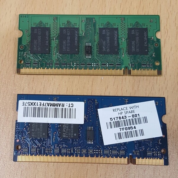 액정도매(LCD도매),RAM NT 1GB DDR2 PC2-6400S 800MHz 200핀 M470T2864QZ3-CF7 중고 여러가지